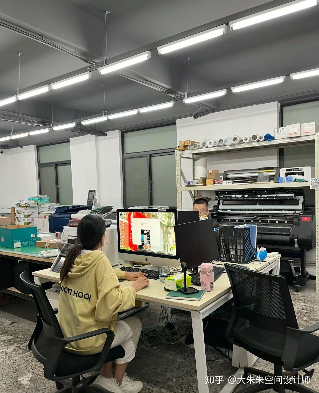 图文店设计师与平面广告公司设计师的差异及薪资对比